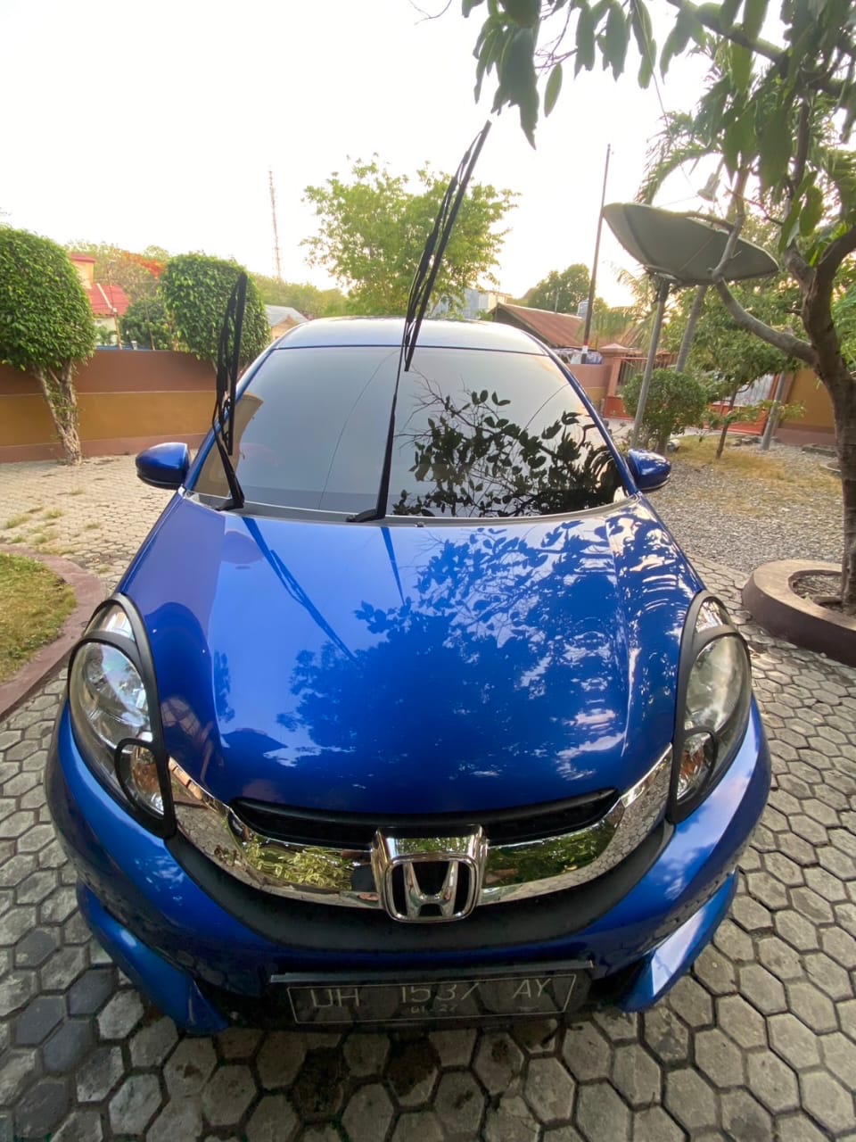 HONDA MOBILIO E M/T