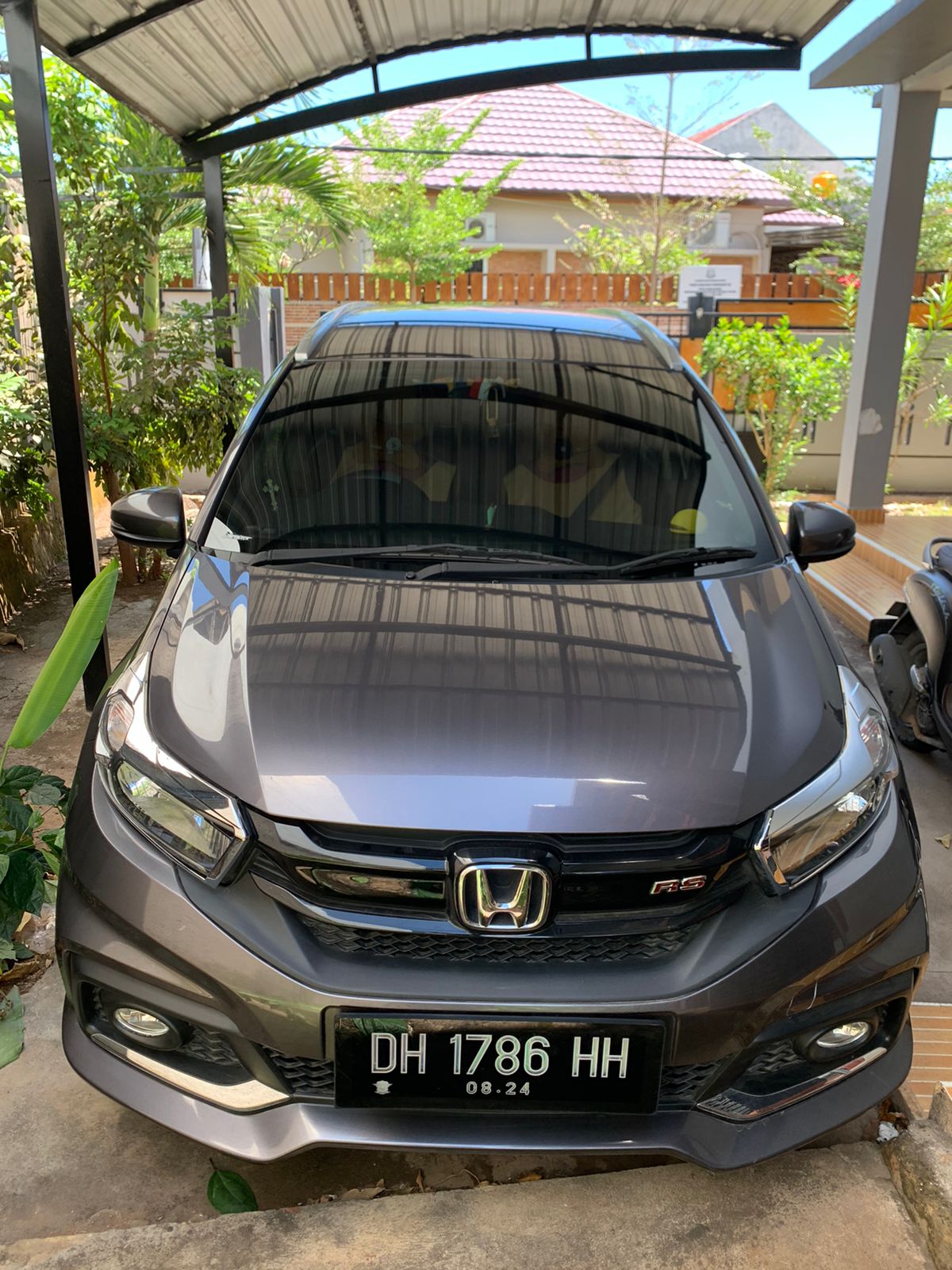 Di jual cepat 1 unit Honda Mobilio RS CVT,kondisi sangat terawat