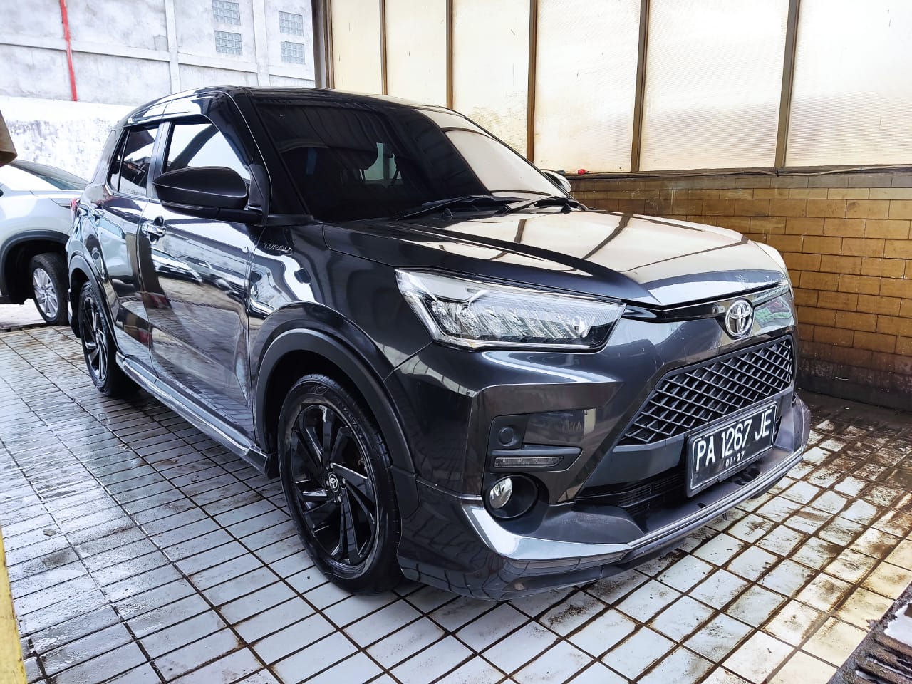 RAIZE 1.0T GR CVT - PA 1267 JE