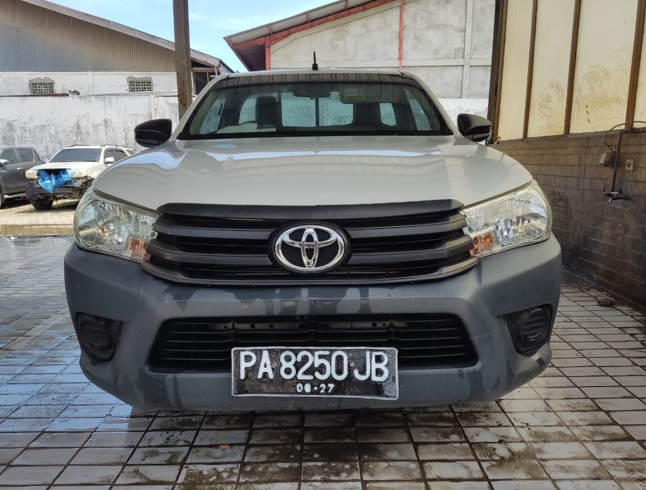 Hilux S-Cab 2.4 M/T - PA 8250 JB