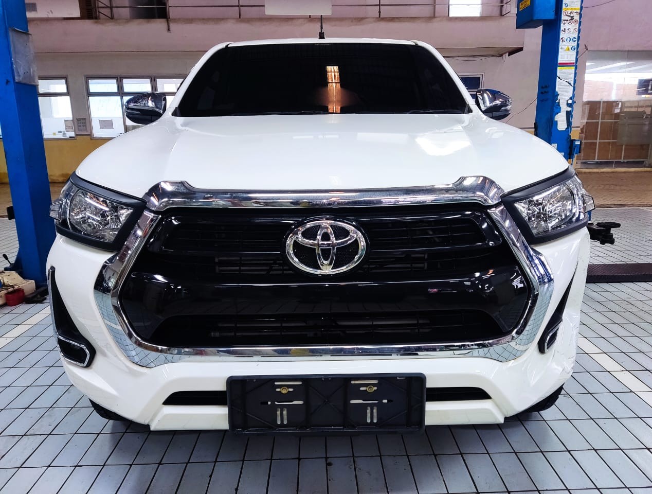 HILUX D-CAB 2.4 G MT- 2023 - PA 8133 AR