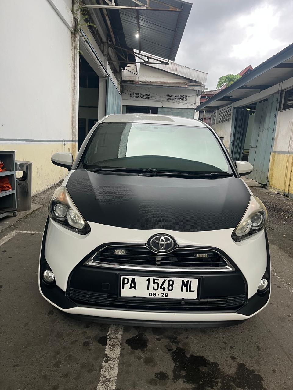 TOYOTA SIENTA 2017