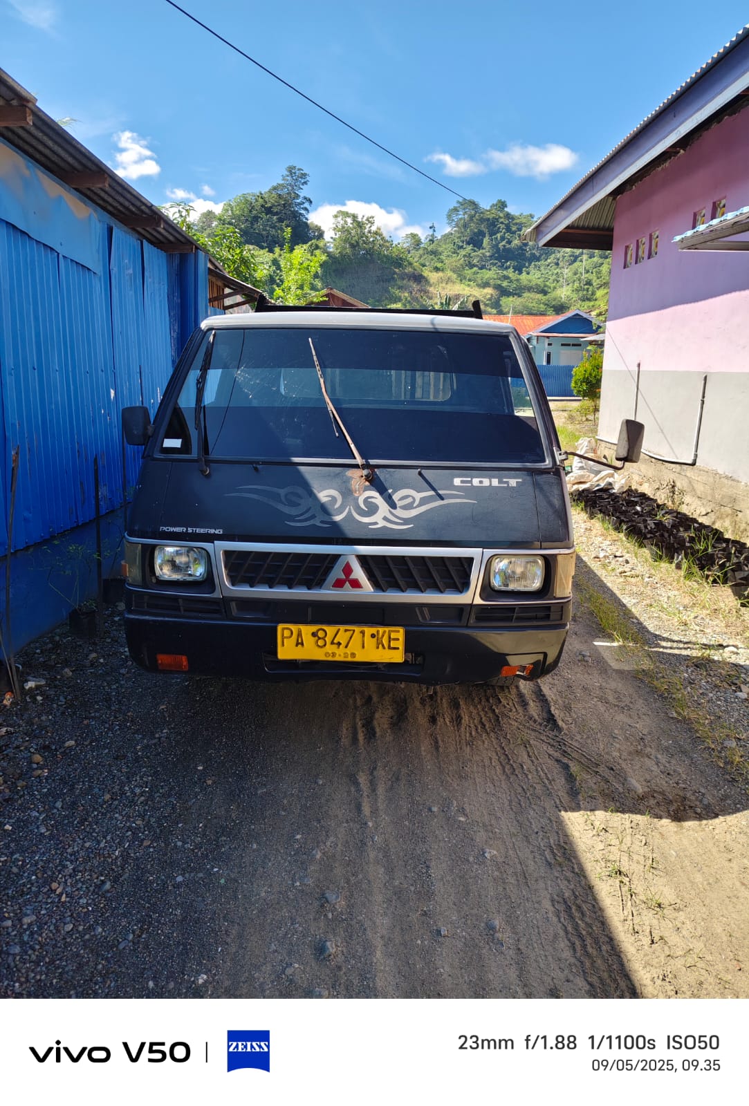 DI JUAL MITSUBISHI PICK UP L300 2012
