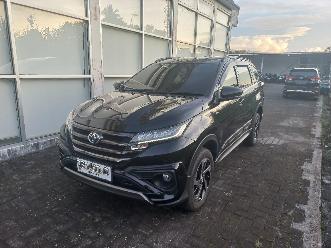 RUSH GR 1.5 MT LIKE NEW