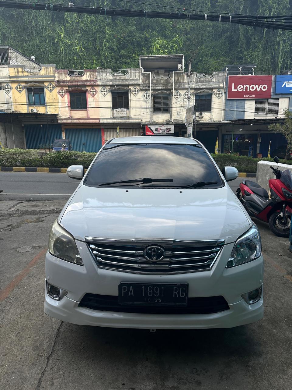 Di jual Innova V lux matic, terawat dan surat lengkap